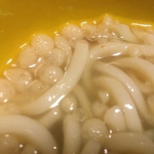 揚げ玉タップリ！！味噌ベースの煮込みうどん☆